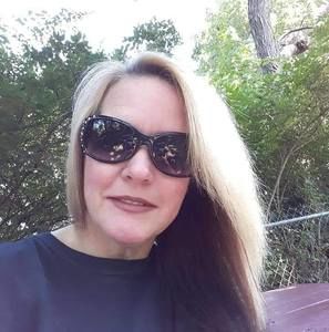 Meet your Posher, Donita